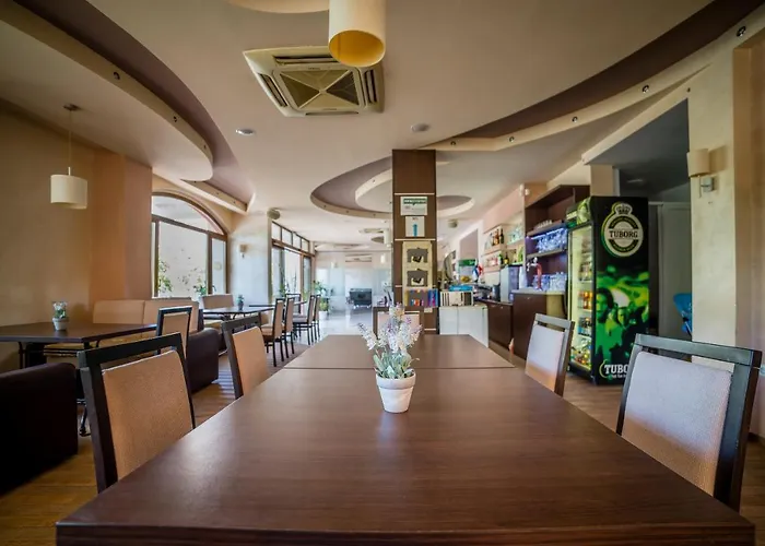 斯戴普斯酒店 阳光海滩