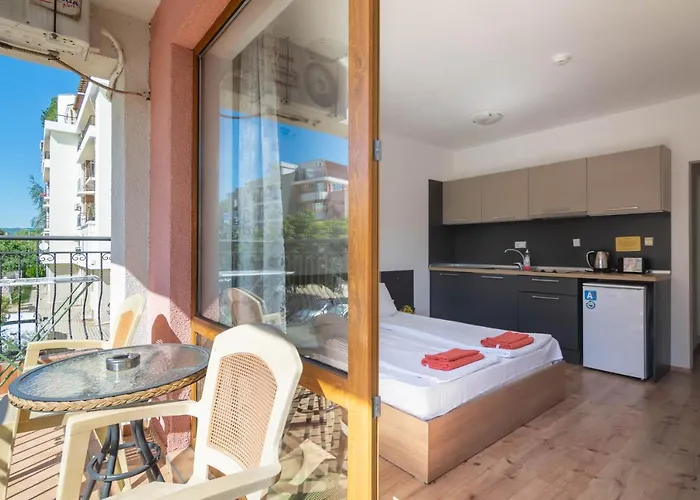 斯戴普斯酒店 阳光海滩