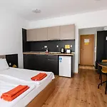 斯戴普斯酒店 阳光海滩